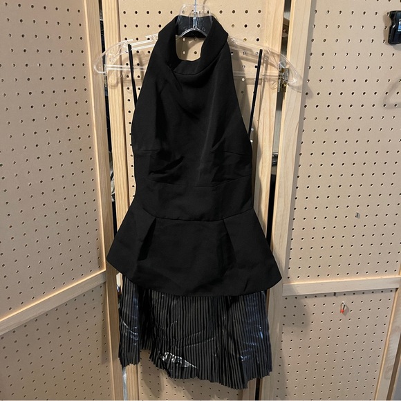 AQ/AQ Dresses & Skirts - Elegant Black Halter Dress AQ/AQ Size 2‎